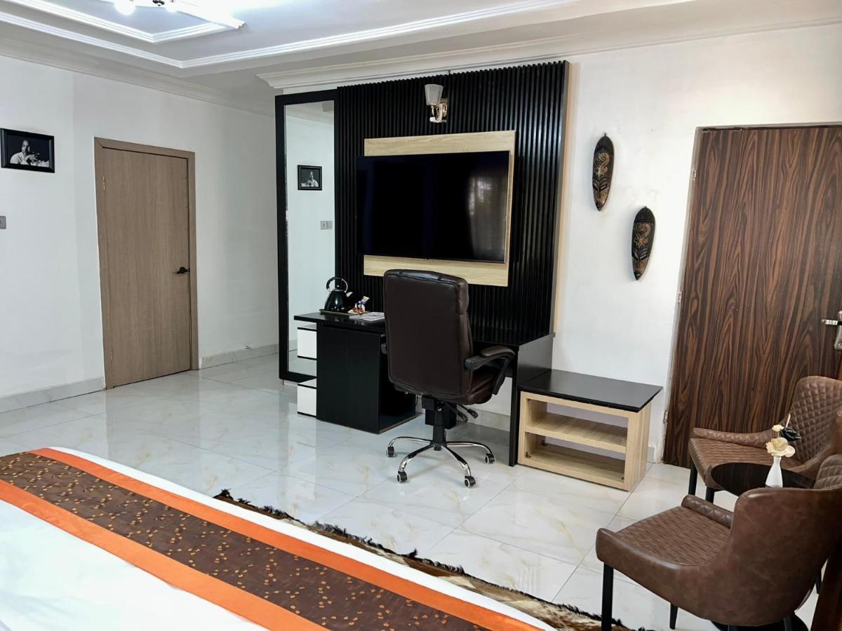 Urban Rootz Hotel Abuja Exterior photo